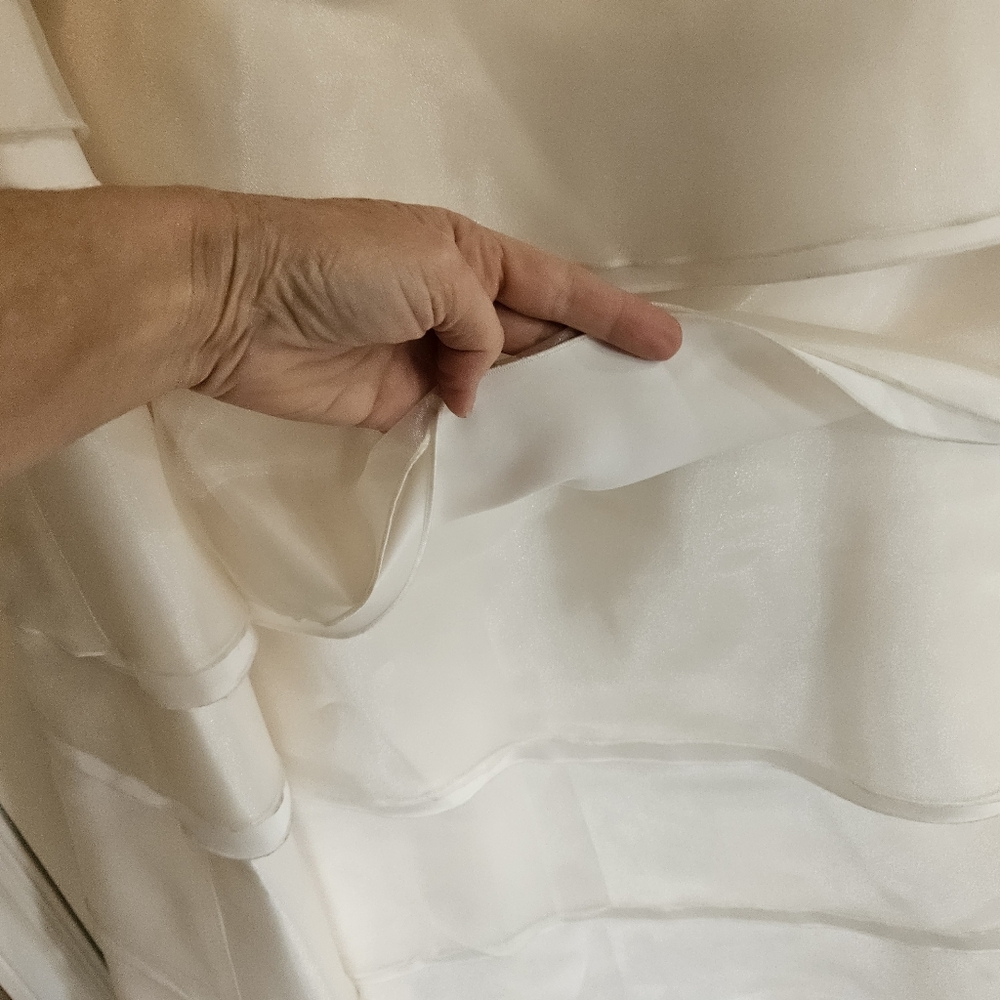 White strapless Dress - Picture 10 of 13